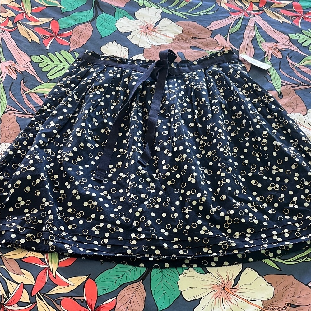 Super cute Gap circles flare A line skirt new